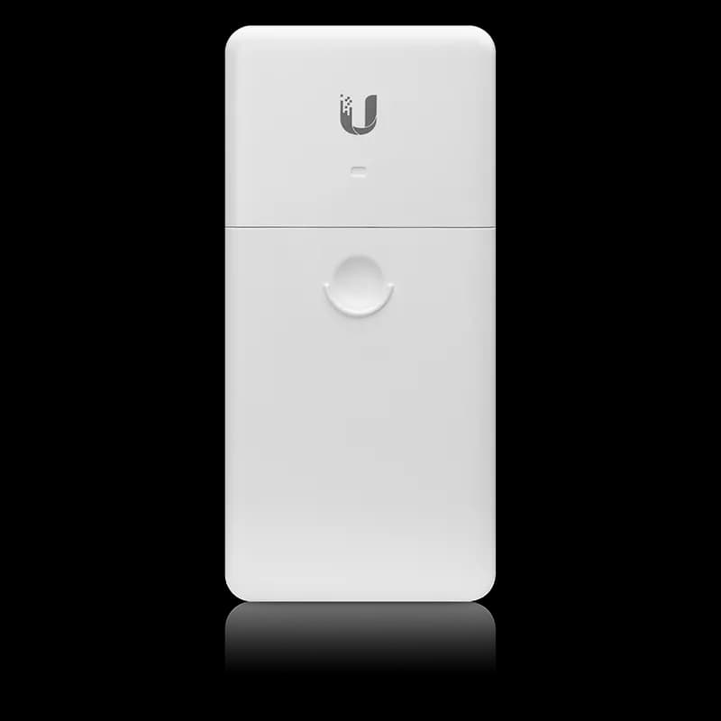 Ubiquiti UISP 4 Port Gigabit with 3 PoE Out Port NanoSwitch